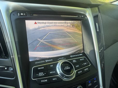 Used 2013 Hyundai Sonata SE w/ Navigation & Sunroof Pkg image 18