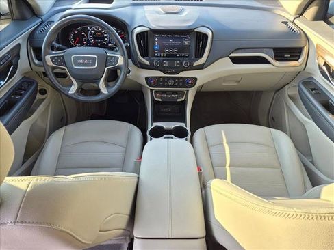 Used 2022 GMC Terrain Denali w/ Denali Premium Package AWD/4WD image 18