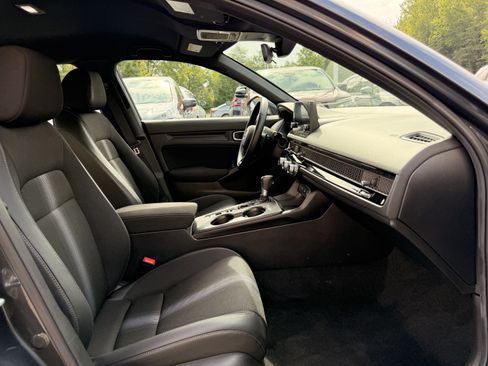 Certified 2025 Honda Civic Sport image 17