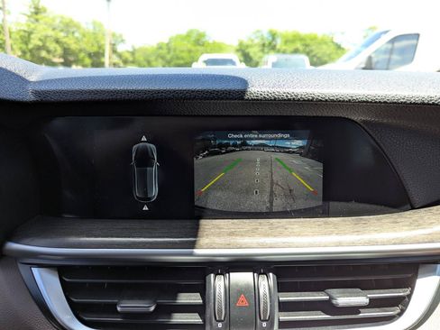 Used 2020 Alfa Romeo Stelvio Ti w/ Active Blind Spot Package AWD/4WD image 21