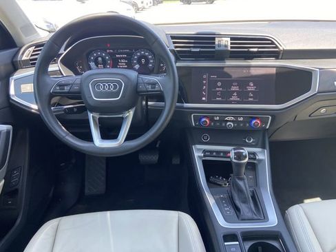 Used 2022 Audi Q3 2.0T Premium w/ Convenience Package AWD/4WD image 14