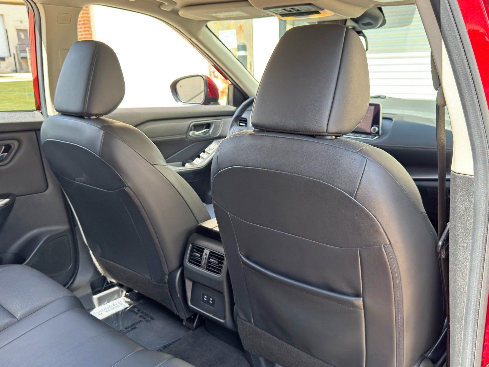 Used 2024 Nissan Rogue SV w/ SV Premium Package AWD/4WD image 31