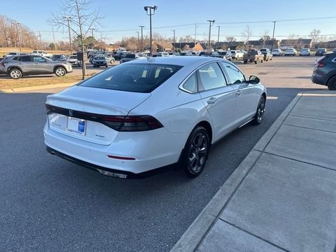 New 2025 Honda Accord EX-L image 4