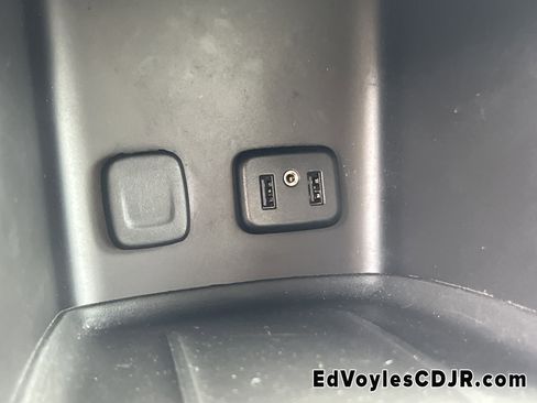 Used 2019 GMC Acadia SLT image 35