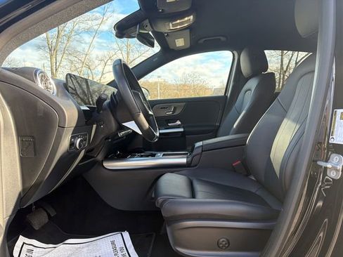 Used 2025 Mercedes-Benz GLA 250 4MATIC image 37