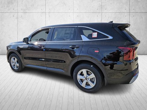 New 2026 Kia Sorento LX image 5
