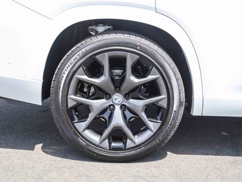 New 2026 Lexus TX 500h AWD image 9