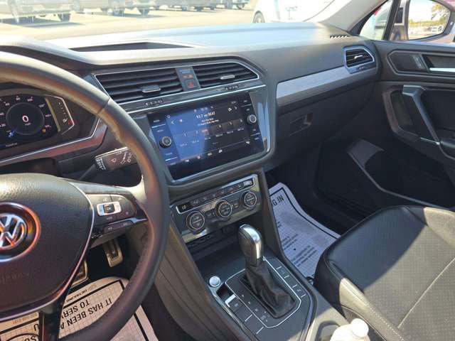 Used 2020 Volkswagen Tiguan SEL FWD image 6