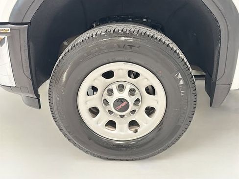 Used 2024 GMC Sierra 3500 Pro w/ Convenience Package image 22