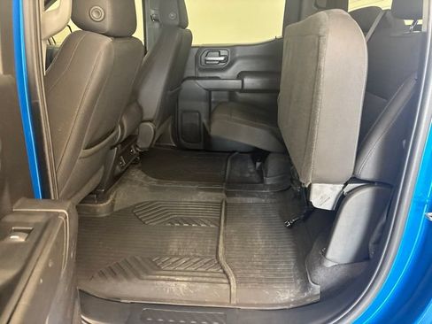 Used 2022 Chevrolet Silverado 1500 Custom Trail Boss w/ LPO, Dark Essentials Package AWD/4WD image 14