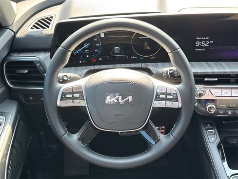New 2025 Kia Telluride SX w/ SX Captain's Chair Package image 25