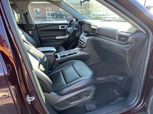 Certified 2022 Ford Explorer XLT w/ Equipment Group 202A image 12