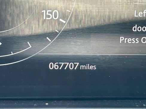 Used 2018 Land Rover Range Rover Velar R-Dynamic SE AWD/4WD image 28