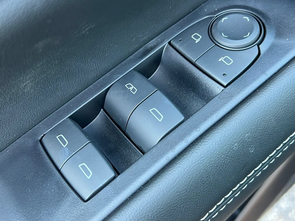New 2027 GMC Terrain Elevation w/ Elevation Premium Package AWD/4WD image 13
