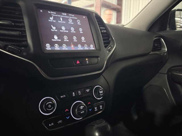 Used 2022 Jeep Cherokee Latitude Lux FWD image 21