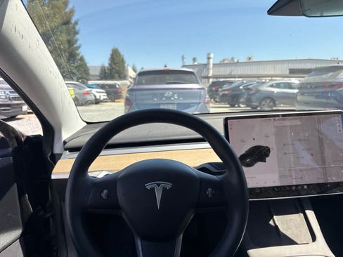 Used 2021 Tesla Model 3 Standard Range Plus RWD image 21