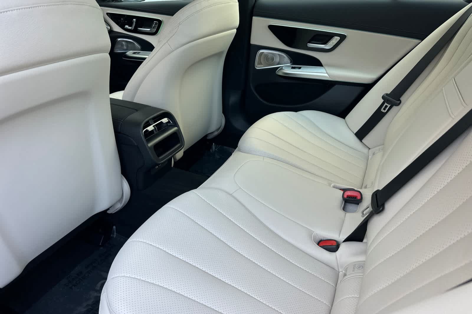 New 2027 Mercedes-Benz GLC 300 image 11