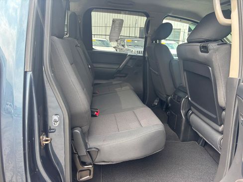 Used 2013 Nissan Titan SV w/ SV Value Truck Pkg AWD/4WD image 13