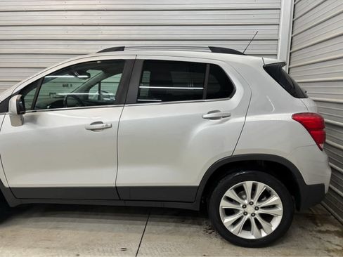 Used 2020 Chevrolet Trax Premier AWD/4WD image 5