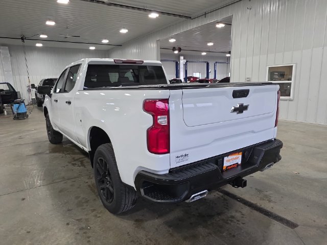 Used 2022 Chevrolet Silverado 1500 LT Trail Boss w/ Convenience Package II AWD/4WD image 6