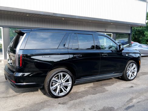 Used 2025 Cadillac Escalade Sport image 4