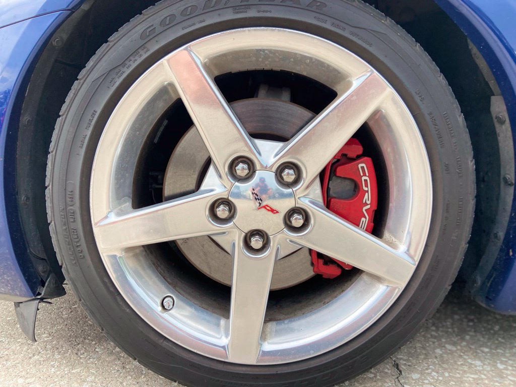 Used 2005 Chevrolet Corvette Coupe w/ Preferred Equipment Group RWD image 10