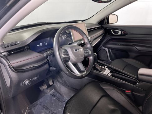 Used 2022 Jeep Compass Trailhawk w/ Trailhawk Elite Group AWD/4WD image 9