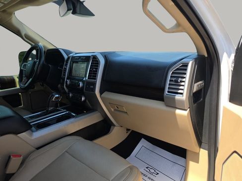 Used 2016 Ford F150 Lariat w/ Equipment Group 502A Luxury AWD/4WD image 25