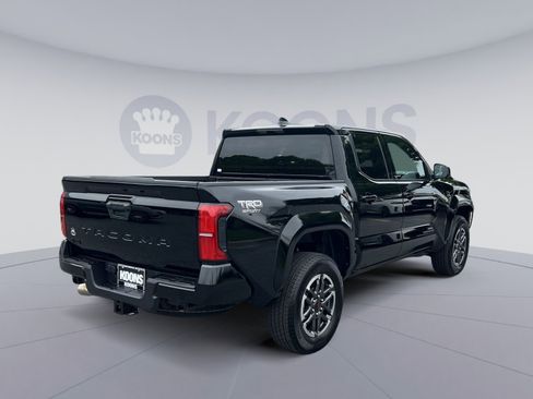 Used 2025 Toyota Tacoma TRD Sport AWD/4WD image 7