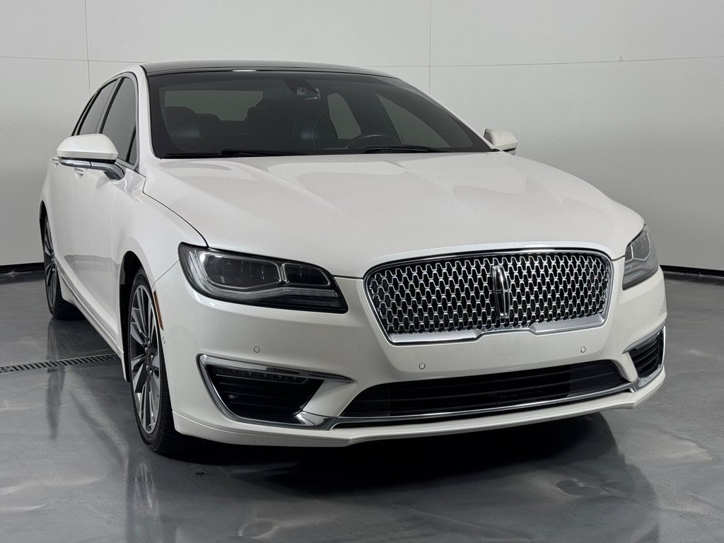 Used 2019 Lincoln MKZ Reserve w/ Luxury Package AWD/4WD image 3