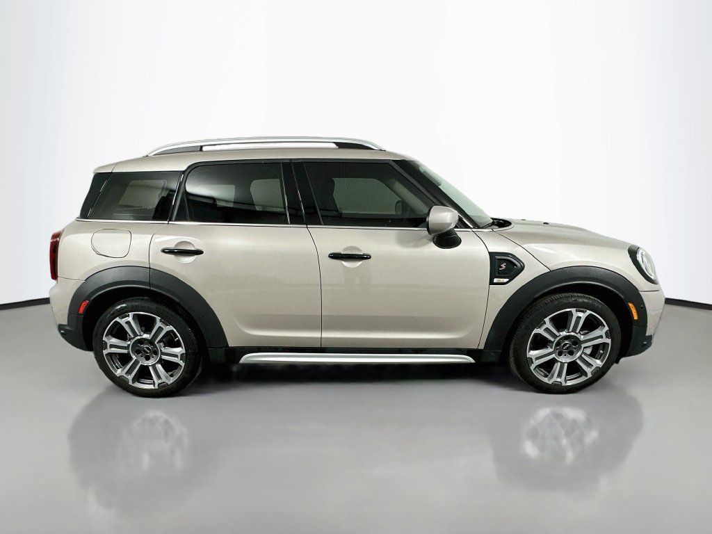 Used 2024 MINI Cooper Countryman S FWD image 4