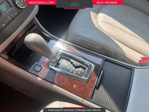 Used 2011 Buick Lucerne CXL FWD image 16