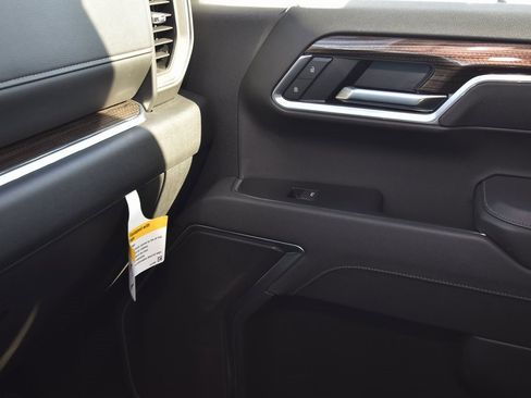 New 2025 Chevrolet Silverado 1500 LT w/ Z71 Off-Road Package image 17