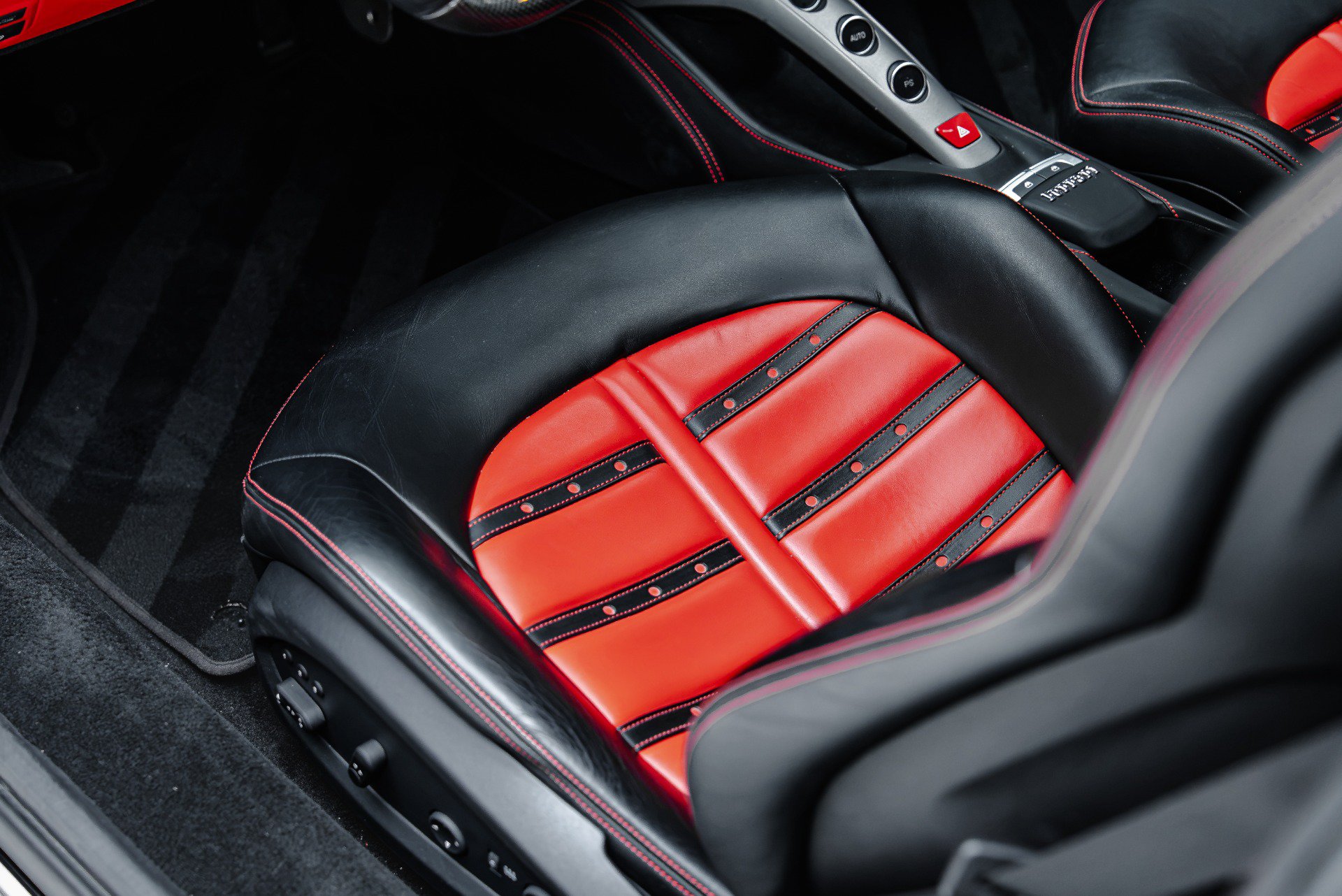 Used 2016 Ferrari 488 GTB RWD image 48