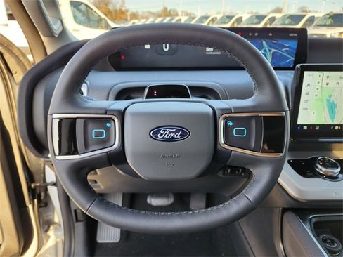 New 2025 Ford Expedition Max Active image 28