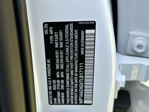 New 2026 Porsche Macan AWD/4WD image 33