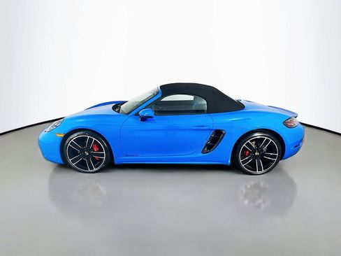 Certified 2022 Porsche 718 Boxster S image 2
