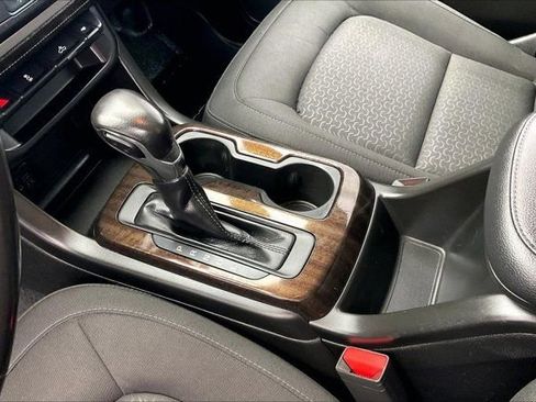 Used 2022 GMC Canyon Elevation image 17