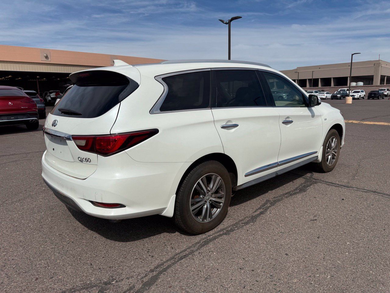Used 2020 INFINITI QX60 Luxe w/ Essential Package FWD image 5
