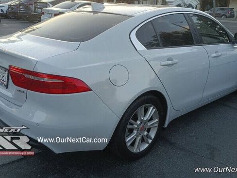 Used 2017 Jaguar XE Premium RWD image 23