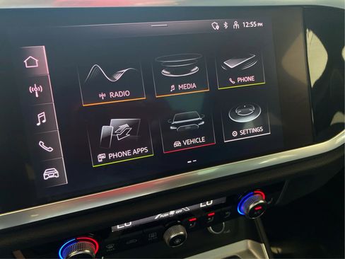 Used 2022 Audi Q3 2.0T Premium w/ Convenience Package image 42