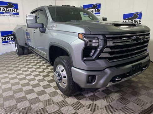 Certified 2024 Chevrolet Silverado 3500 High Country w/ High Country Premium Package AWD/4WD image 1