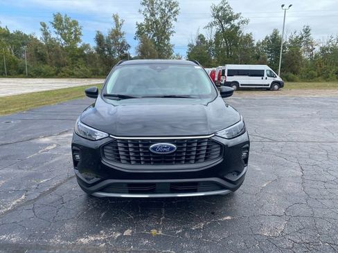 New 2025 Ford Escape SE image 10