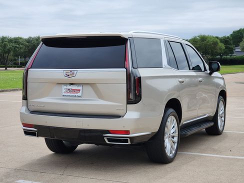 Used 2024 Cadillac Escalade Luxury w/ LPO, Floor Liner Package RWD image 6