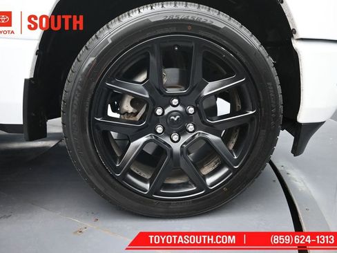Used 2023 RAM 1500 Laramie AWD/4WD image 30