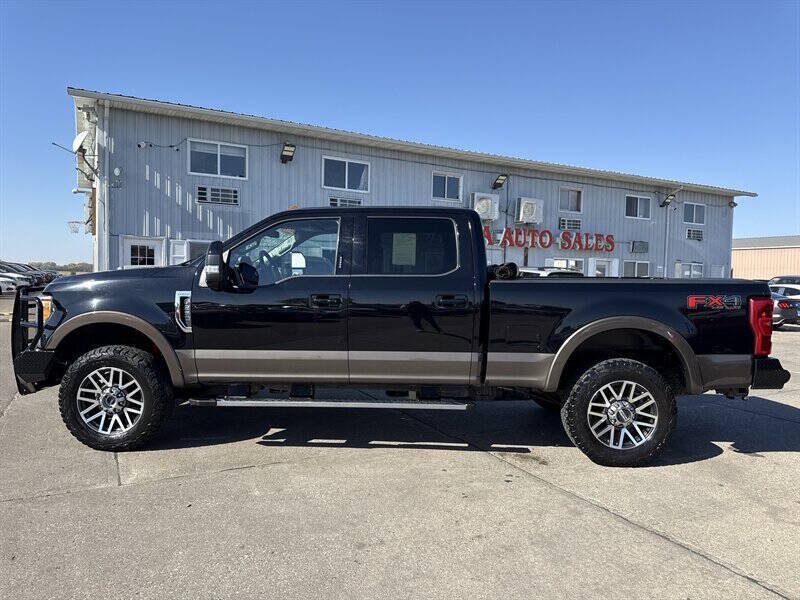 Used 2017 Ford F250 Lariat w/ Lariat Ultimate Package AWD/4WD image 3