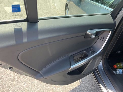 Used 2016 Volvo S60 T5 Premier w/ Convenience Package FWD image 7