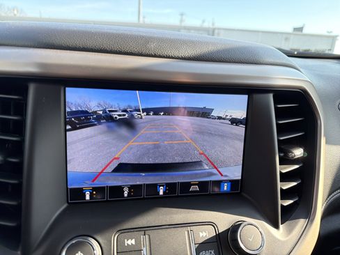 Used 2023 GMC Acadia Denali w/ Denali Technology Package image 29