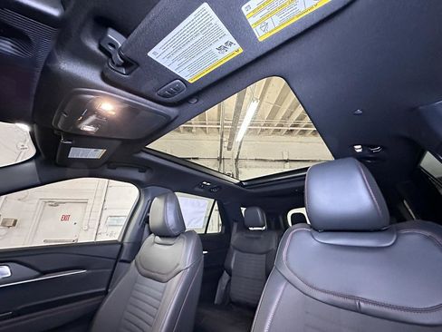 New 2026 Ford Explorer ST-Line w/ ST-Line Street Pack image 24