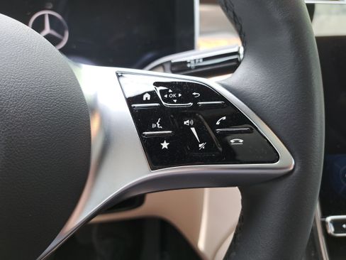 Certified 2025 Mercedes-Benz GLC 350e 4MATIC image 20